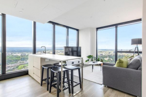 Olive Alcove - A Sweeping Skyline Sanctuary near CBD